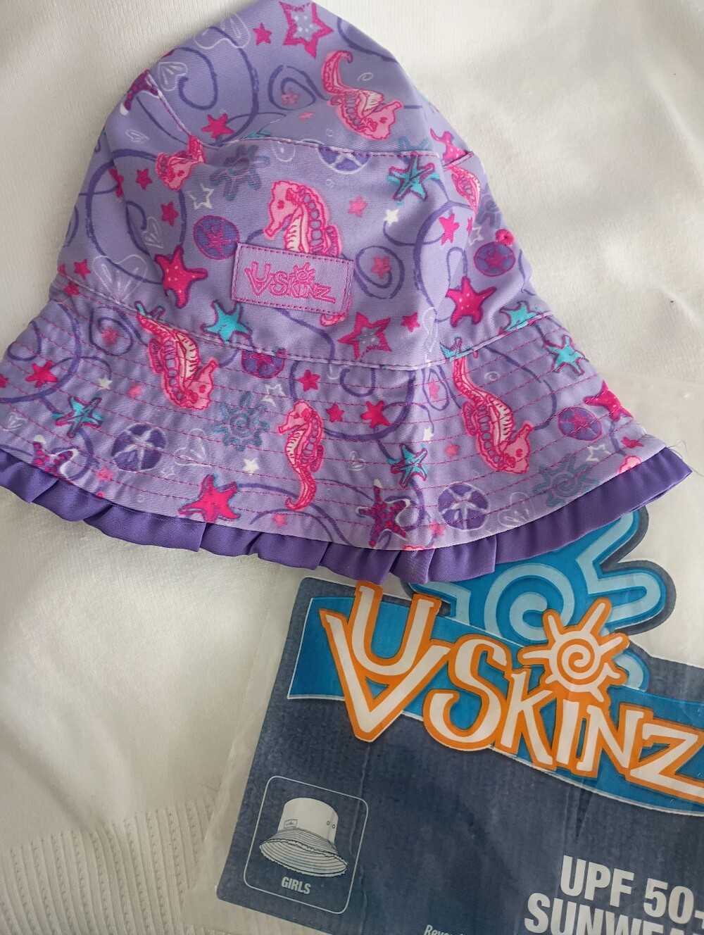 UVSkinz UPF50+ Sunwear Girls Reversible Bucket Hat Size 7 98% Protection NWT